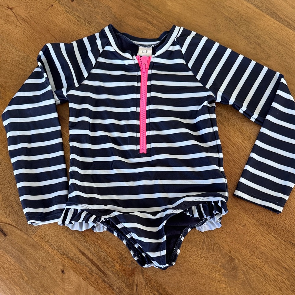 Gap Kids Navy and White Striped Rashguard with Pink Zipper size 4